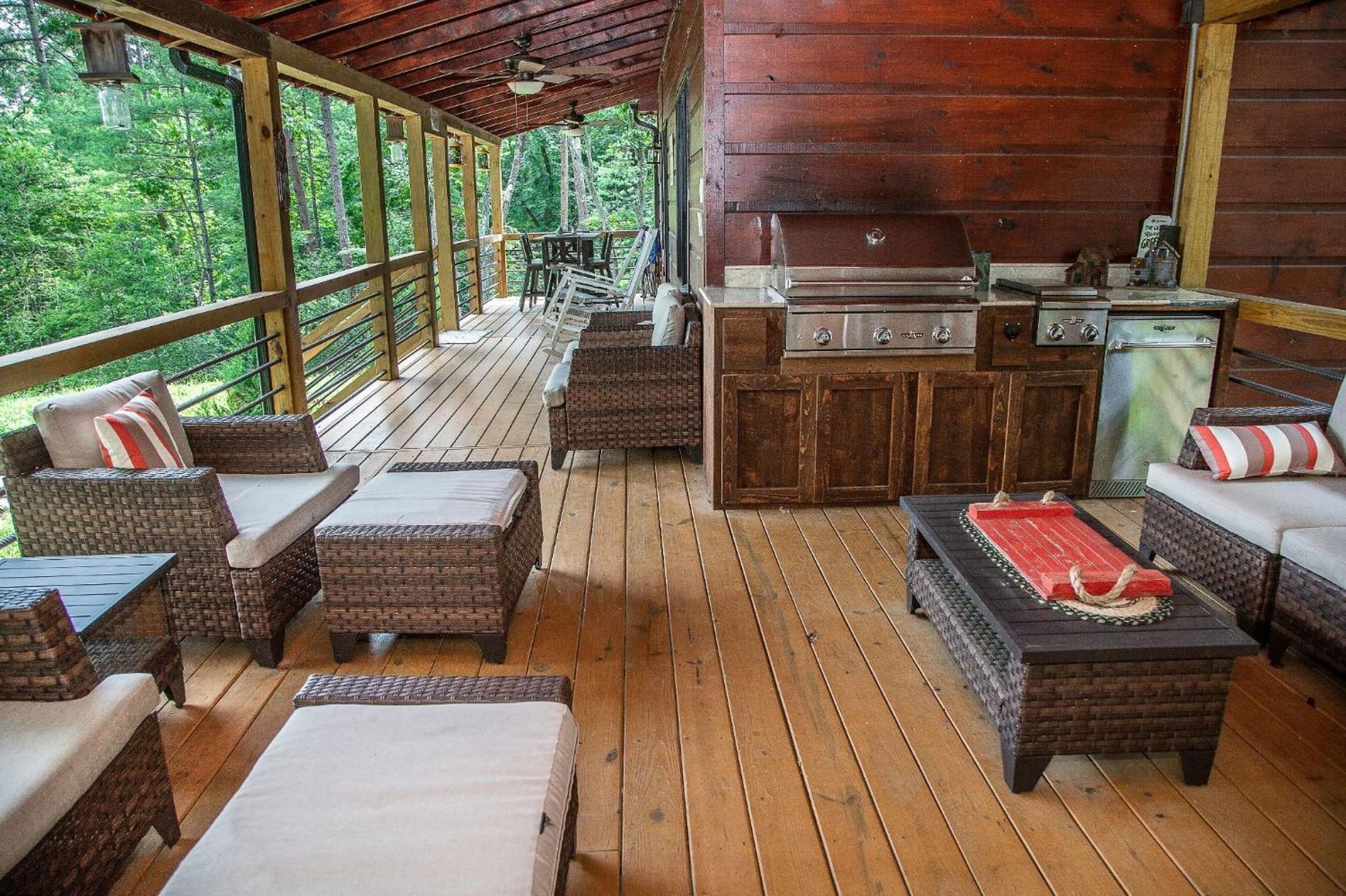 Adore The Smores Rustic Mountain Charm Outdoor Spaces And A Cozy Hot Tub Blue Ridge Esterno foto