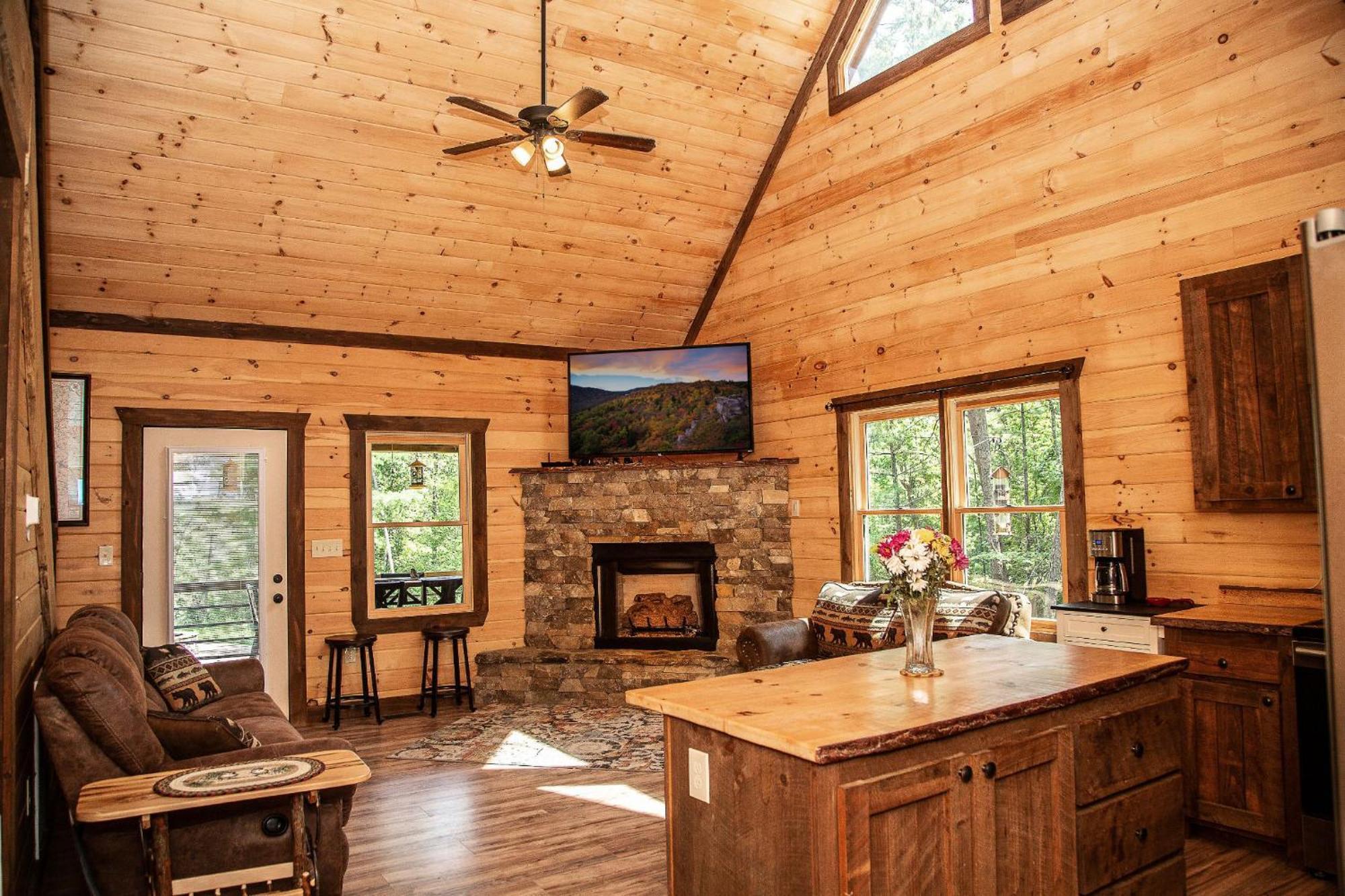 Adore The Smores Rustic Mountain Charm Outdoor Spaces And A Cozy Hot Tub Blue Ridge Esterno foto