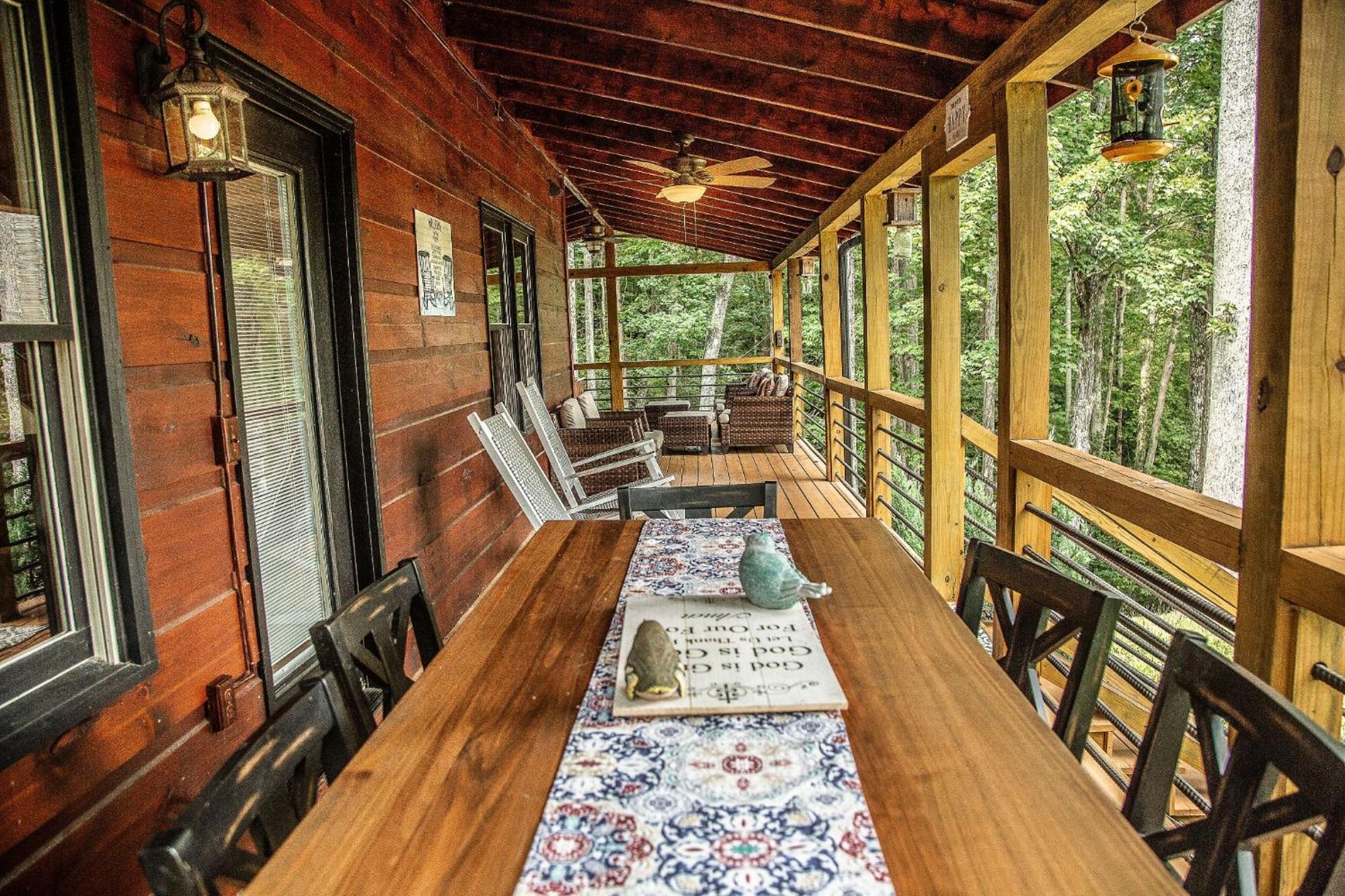 Adore The Smores Rustic Mountain Charm Outdoor Spaces And A Cozy Hot Tub Blue Ridge Esterno foto