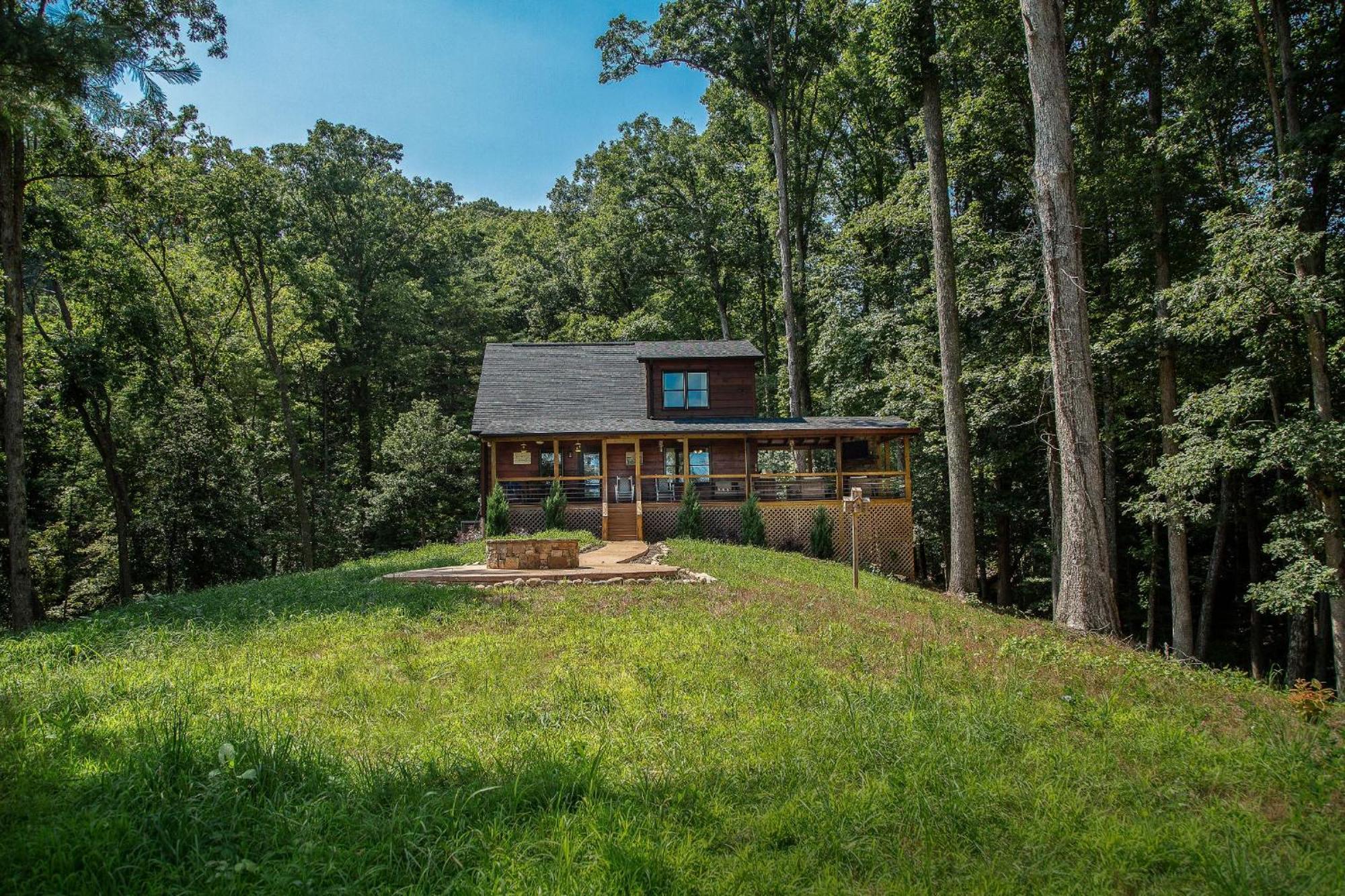 Adore The Smores Rustic Mountain Charm Outdoor Spaces And A Cozy Hot Tub Blue Ridge Esterno foto